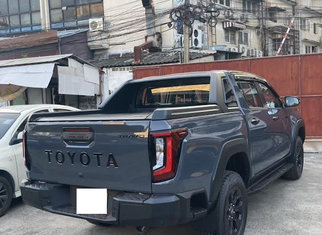 2026 TOYOTA HILUX TRAVO OVERLAND full